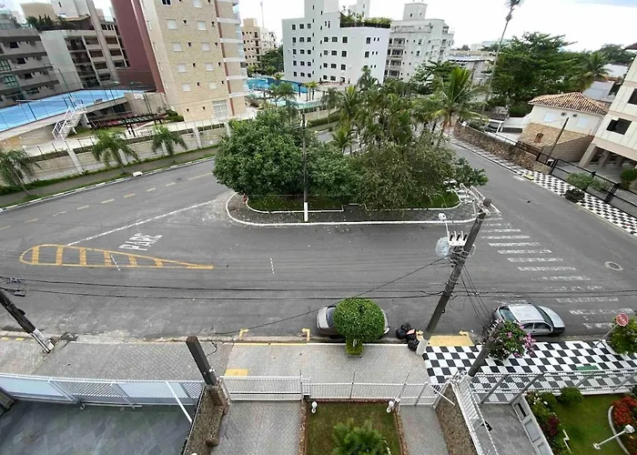 01 - Lindo Apartamento Lado Praia!